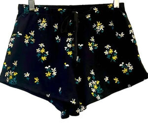 Circle X Girls Elastic Waist Pull On Shorts Size Medium Black with Daisies NWT
